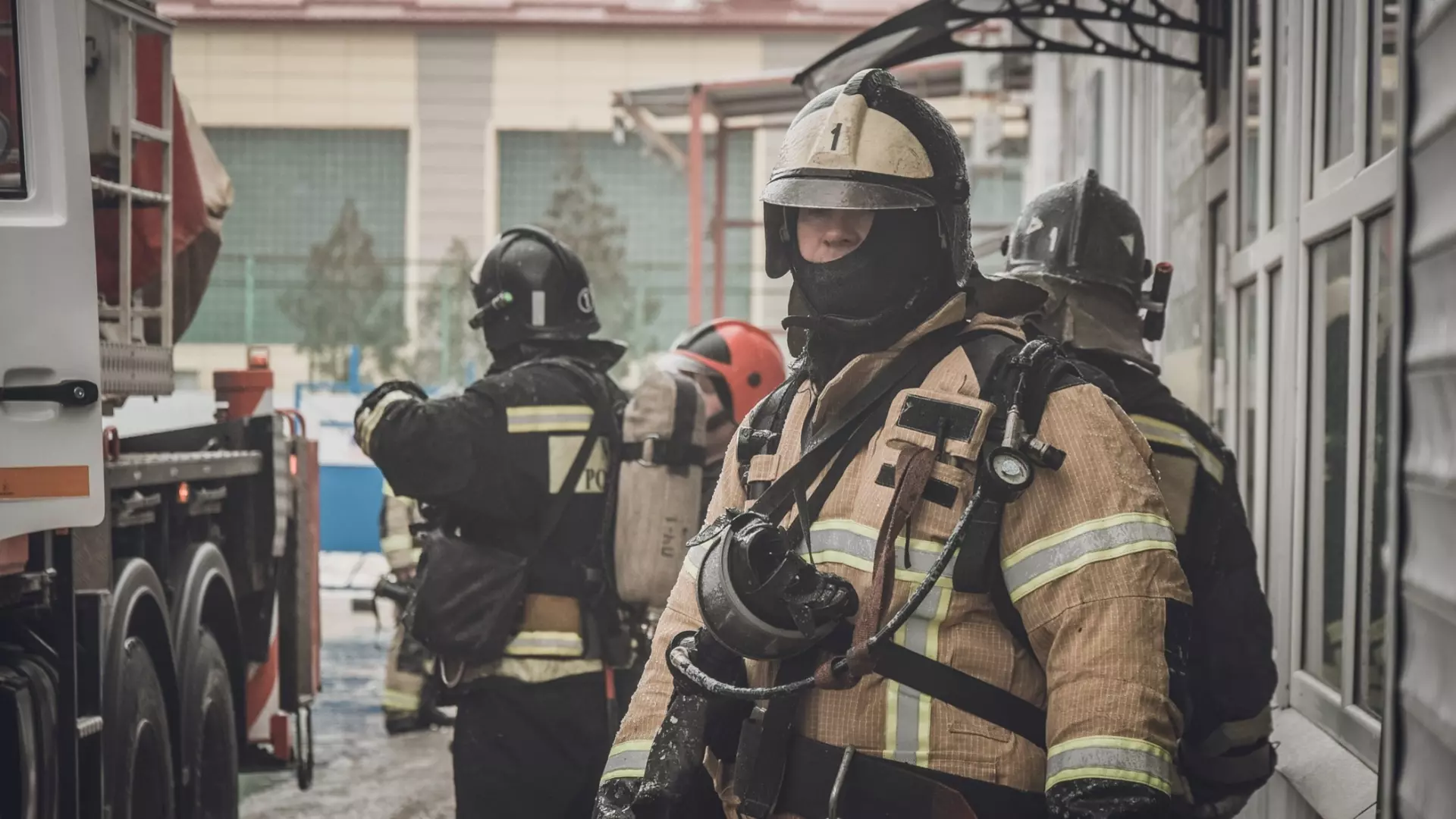 Видео страшного пожара на рынке в Дагестане появилось в Сети