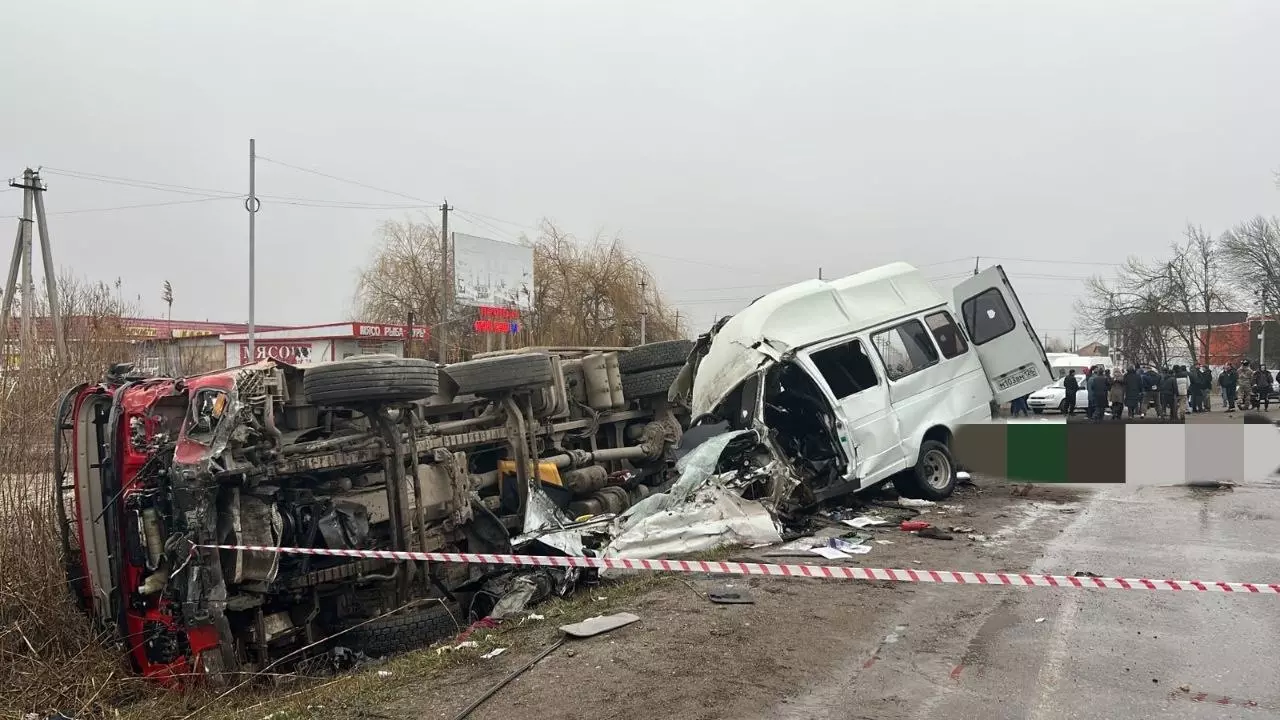 Водитель маршрутки спровоцировал ДТП, в котором погибли семь человек