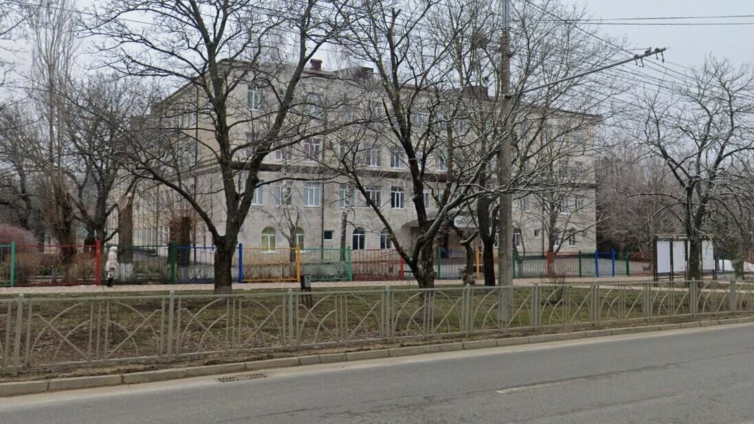 В Ставрополе вводят карточную систему входа в школе перед ее закрытием