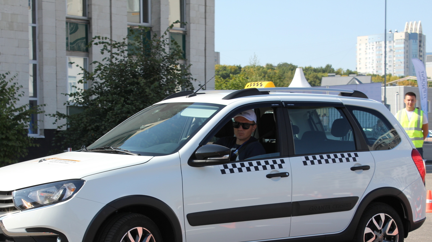 Персональное такси работает для инвалидов в Нальчике