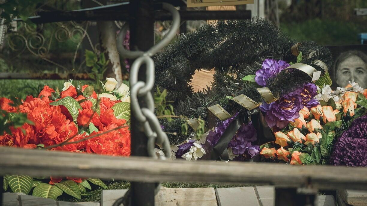 Взятки на похоронном бизнесе и 83,5 млн на ремонт улицы — новости дня на Ставрополье