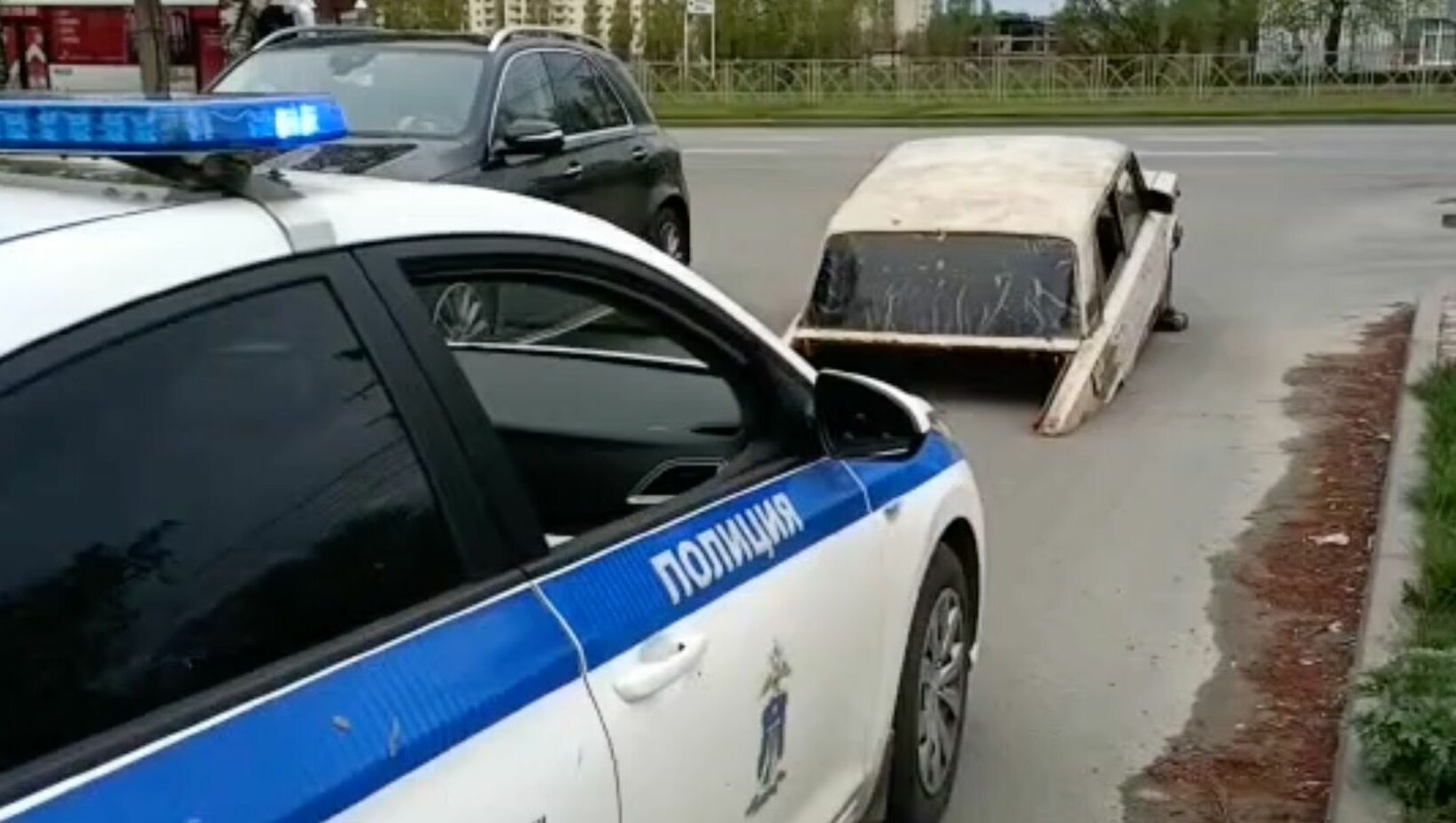 В Ставрополе поймали водителя, который ездил по улицам на жигули без задних колес