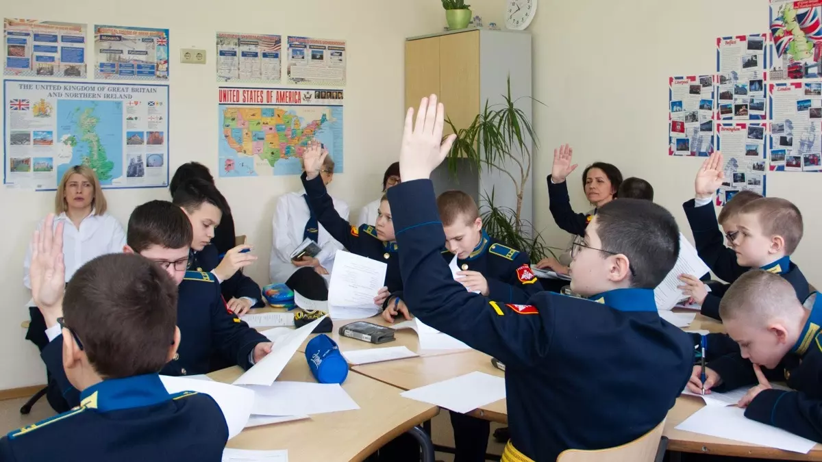 Обучение в Ставропольском президентском кадетском училище проходит семь лет — с пятого по одиннадцатый класс.