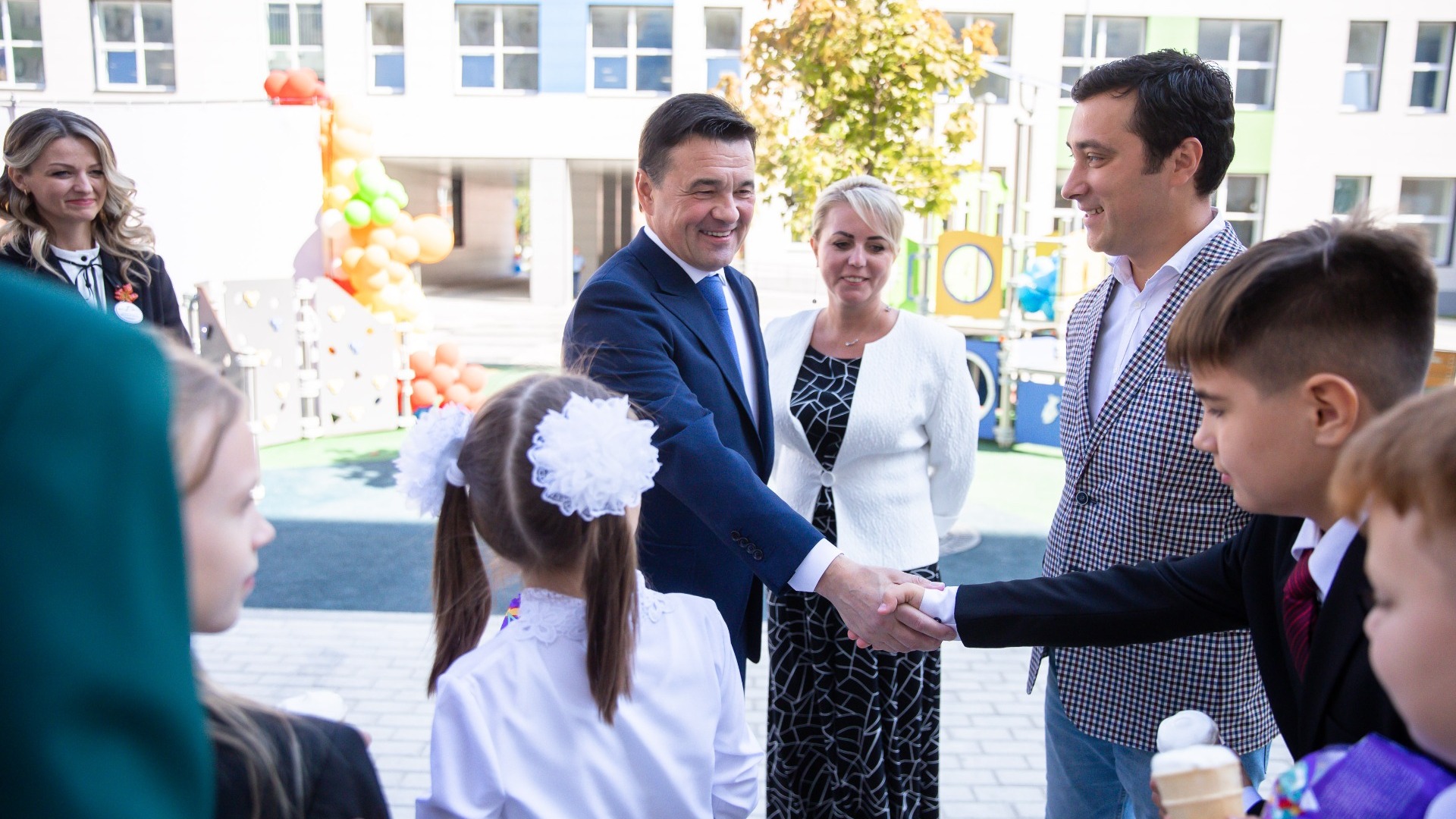 Андрей Воробьев: 1 сентября в МО заработали 27 новых школ и 17 детсадов