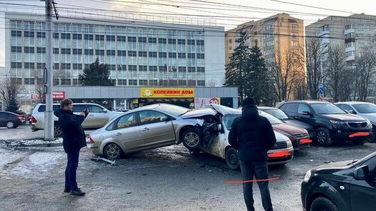 В Ставрополе произошло ДТП с восемью машинами
