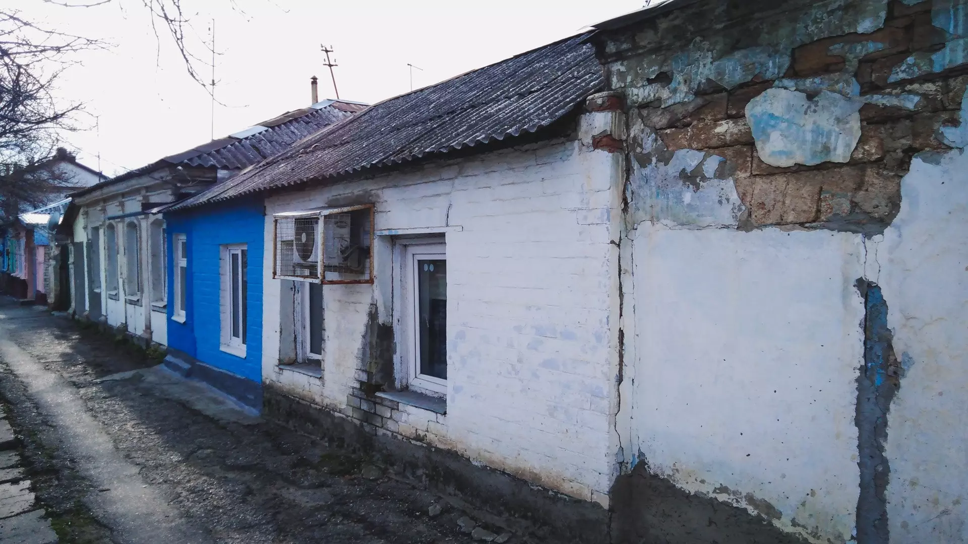 Аварийные дома на Ставрополье могут не расселить до конца 2025 года