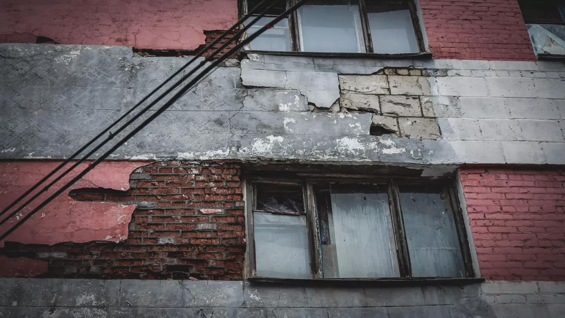 Расселить людей из аварийного жилья обязали мэрию одного из округов Ставрополья