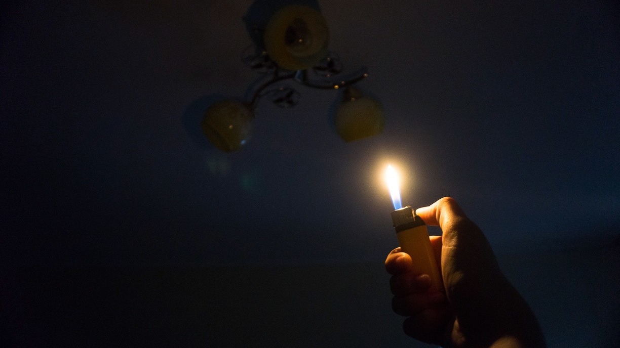 Больше трех тысяч жителей на Ставрополье остались без света из-за аварии