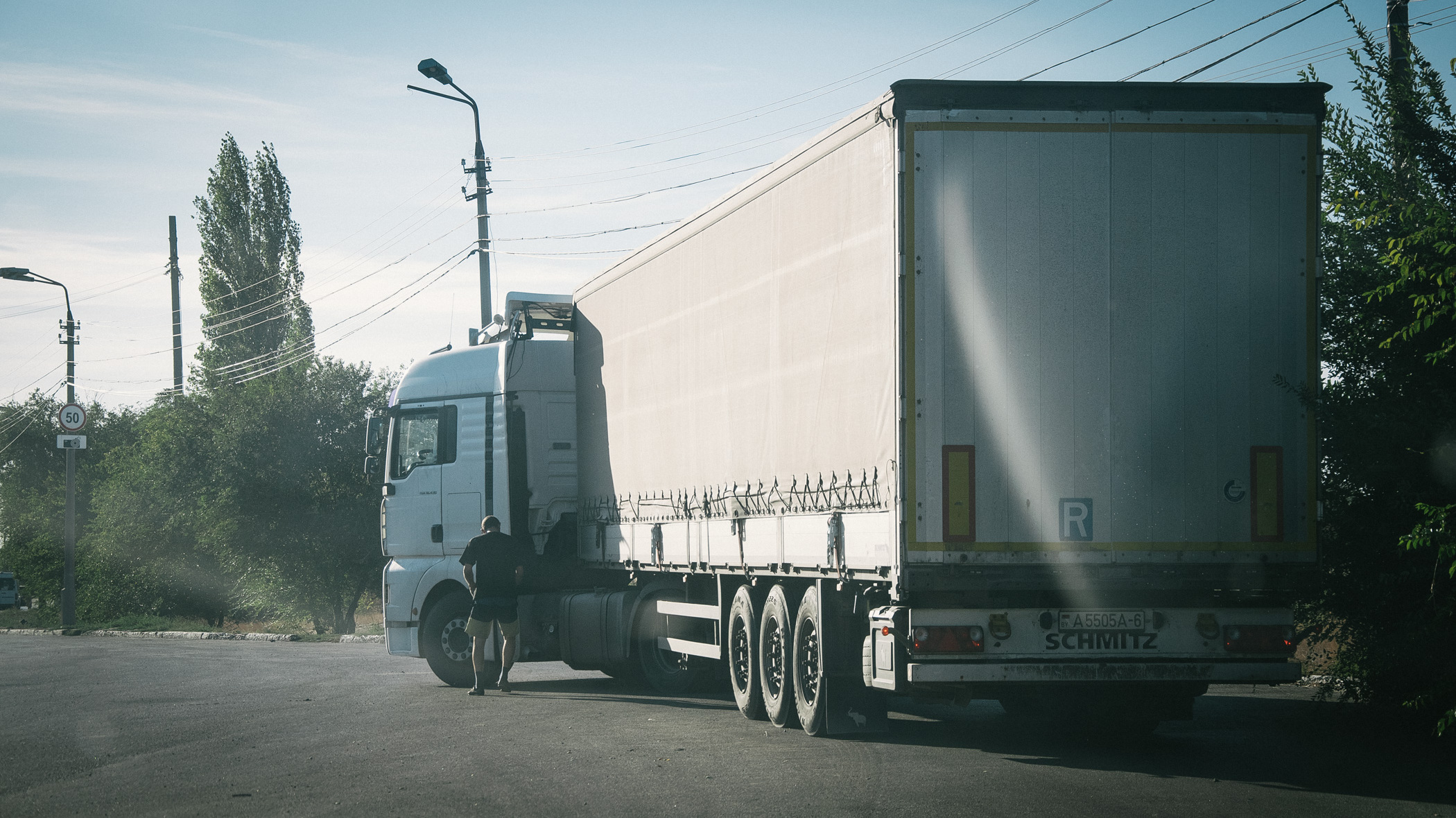 Движение грузовиков будут ограничивать в жару на Ставрополье до середины августа