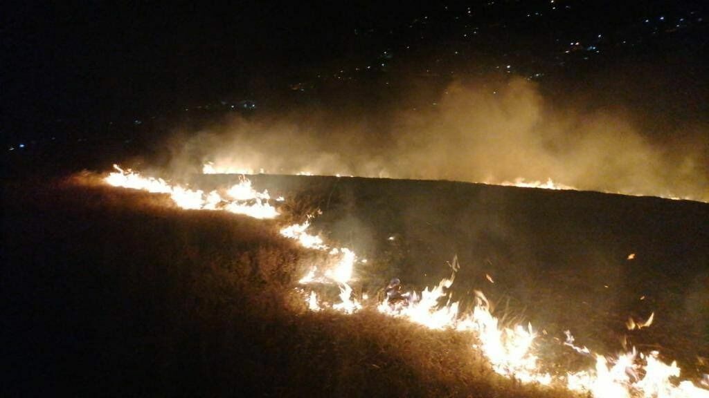На горе Юца на Ставрополье разгорелся пожар