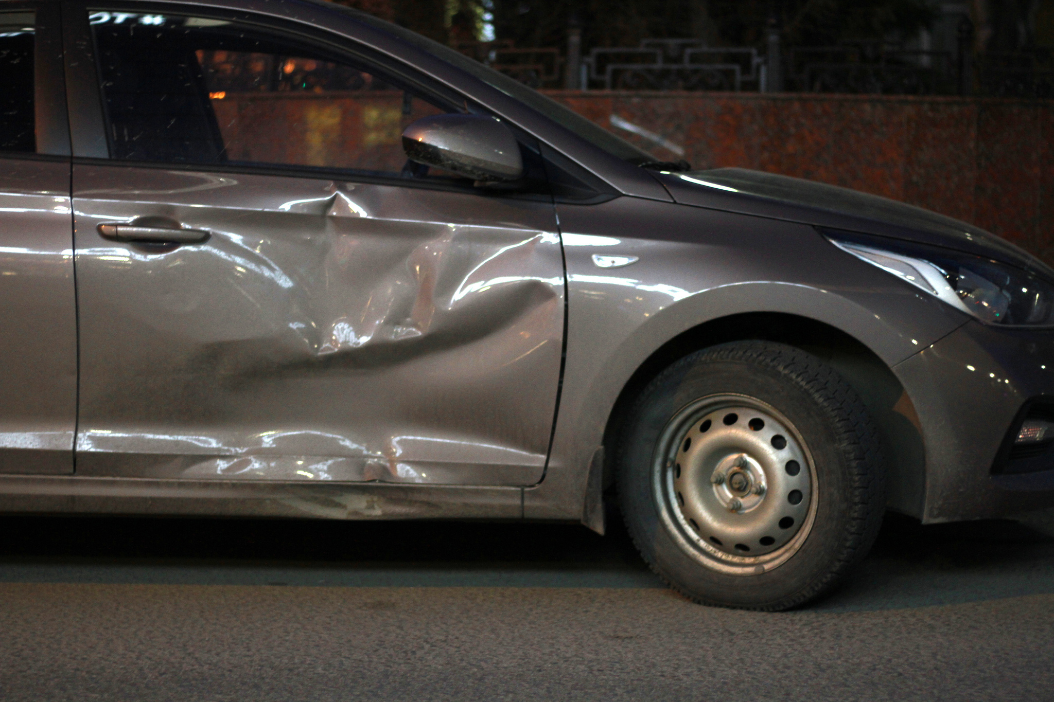 Мужчина из ревности повредил автомобиль жителя Ставрополья