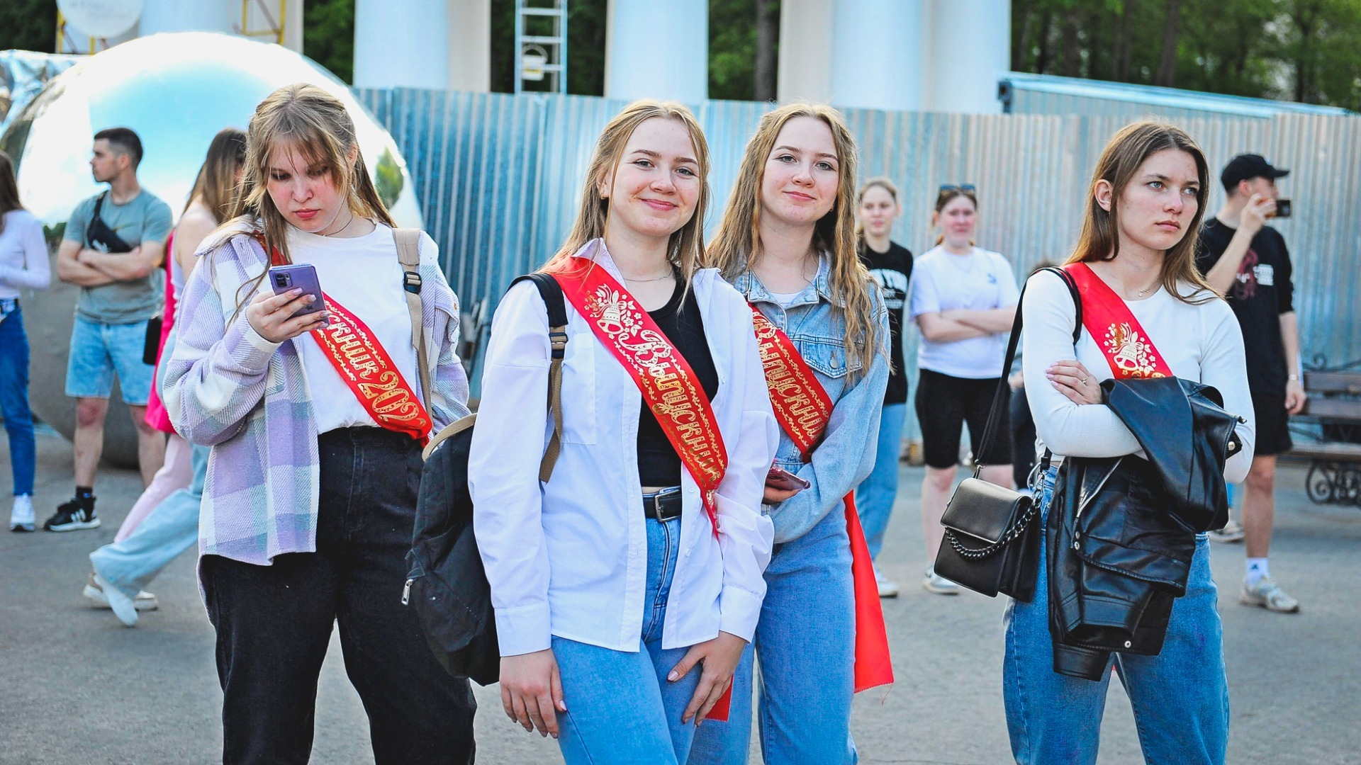 Учителя в Ставрополе получат премию в 100 тысяч рублей за стобалльников на ЕГЭ