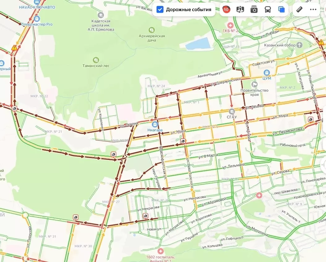 Судя по данным «Яндекс. Карт», в Ставрополе произошло сразу несколько ДТП.