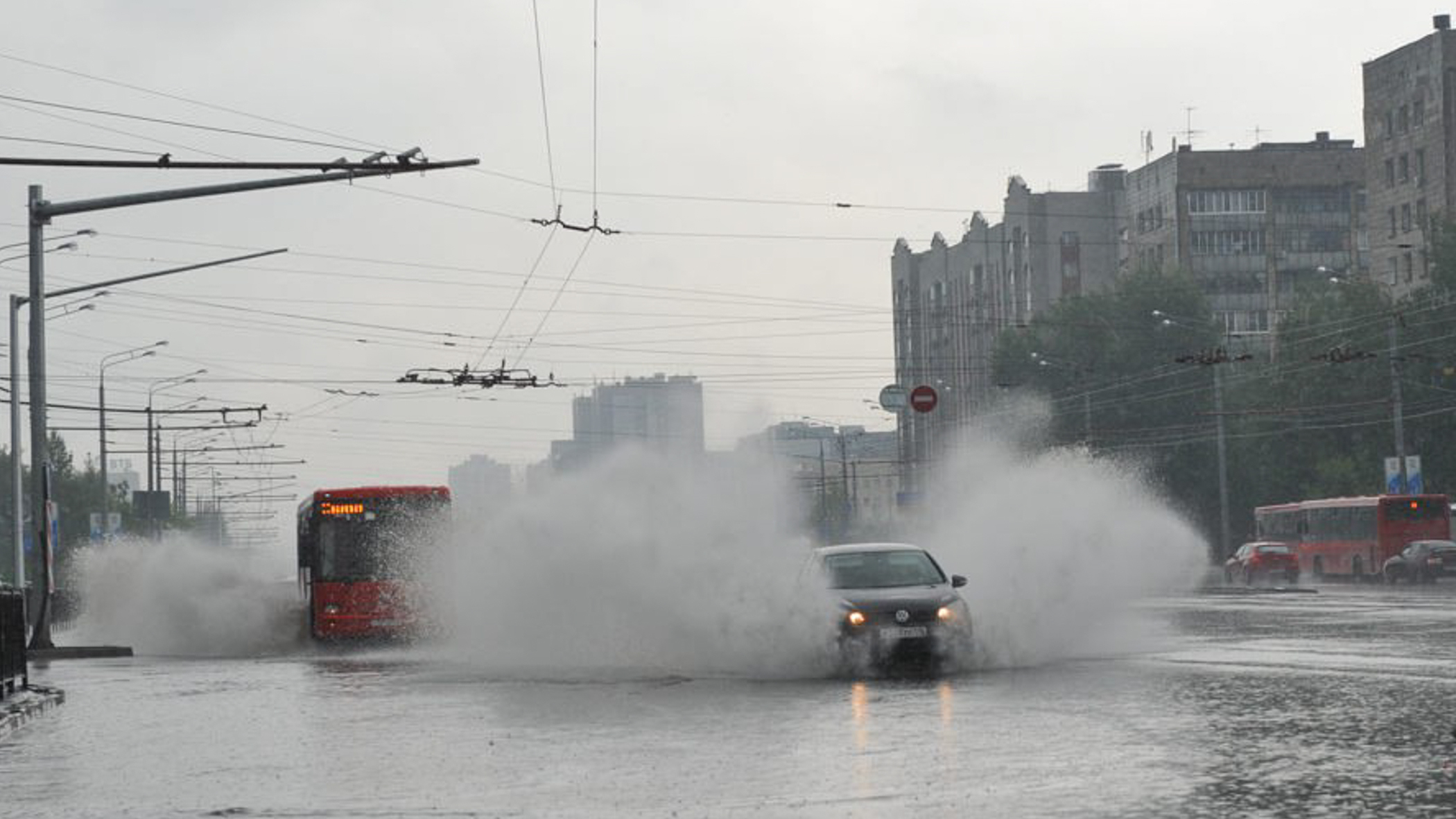 Режим повышенной готовности ввели на Ставрополье из-за ливней и сильного ветра