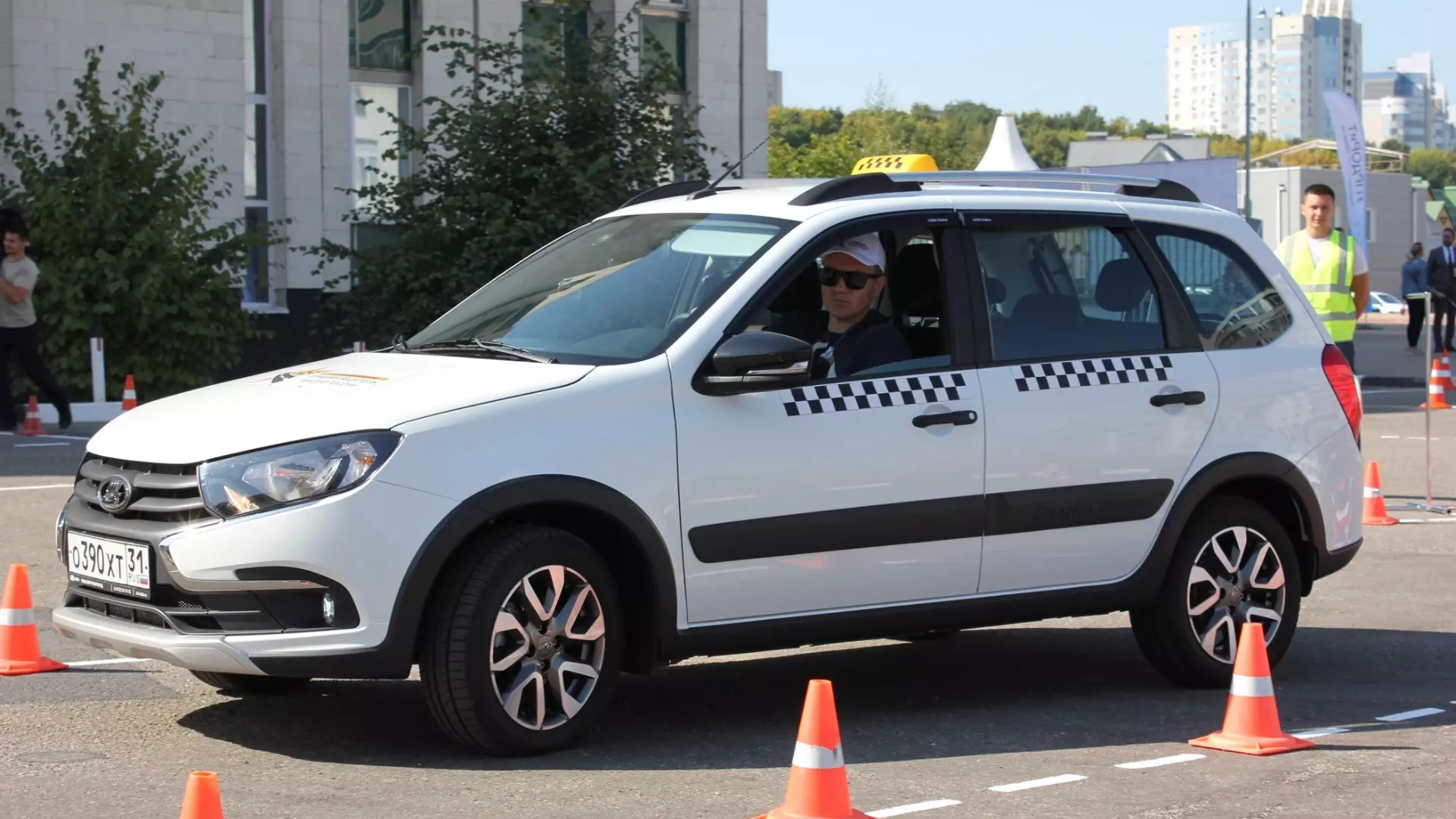 Эксперт спрогнозировал рост цен на такси на Ставрополье