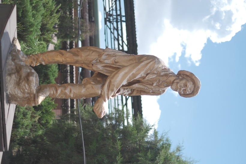 «Памятник Михаилу Курако на территории ЕМЗ»