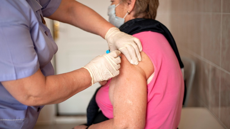 Вакцинацию против коронавируса прошли более 40 тыс жителей Ставрополя
