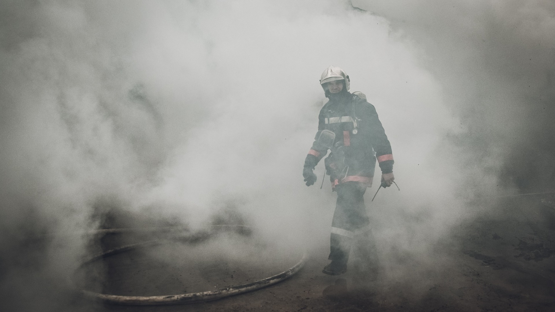Крупный пожар начался на горе в Невинномысске из-за поджога