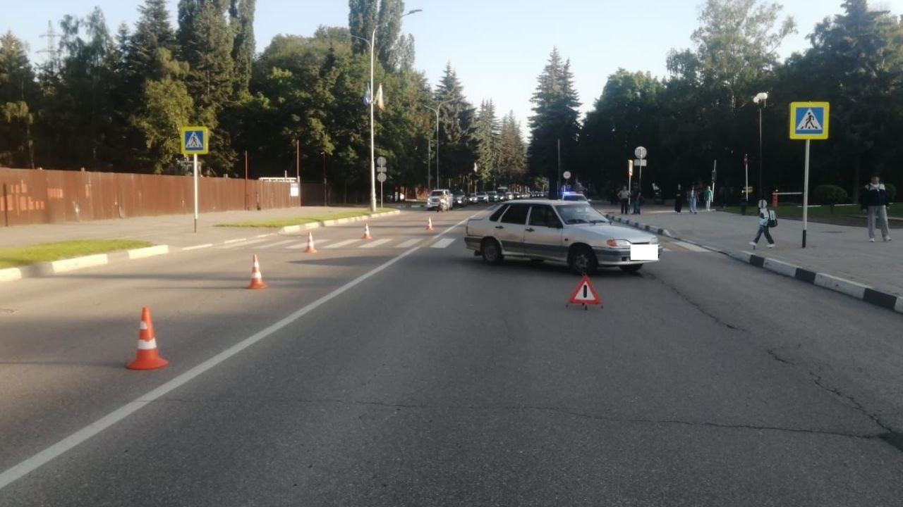 В Кисловодске 8-летний ребенок попал под колеса авто и получил перелом позвоночника