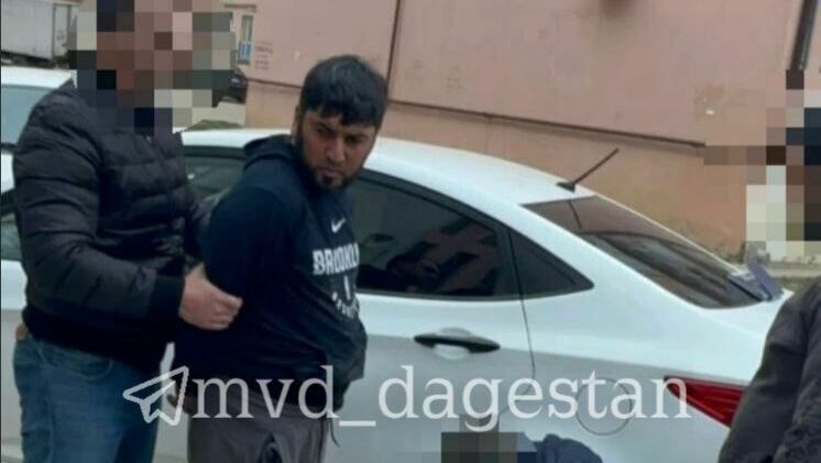 В Дагестане бывший заключенный вымогал у бывшей возлюбленной 10 тысяч рублей