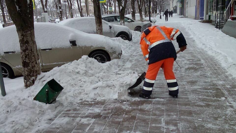 Мэр Невинномысска попросил жителей помочь с уборкой снега