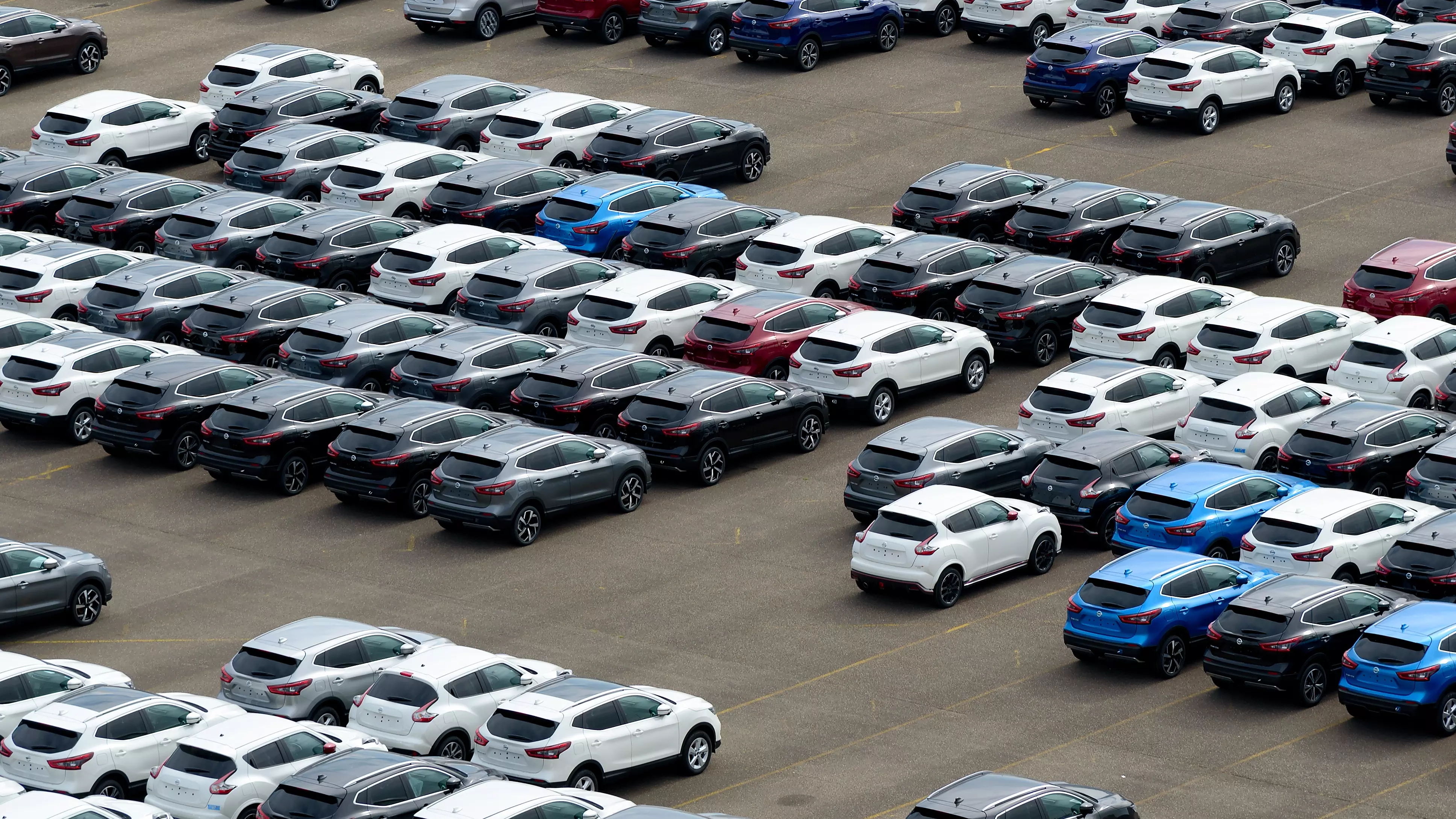 Продавцы снизили на 16% цены на новые автомобили в Ставропольском крае