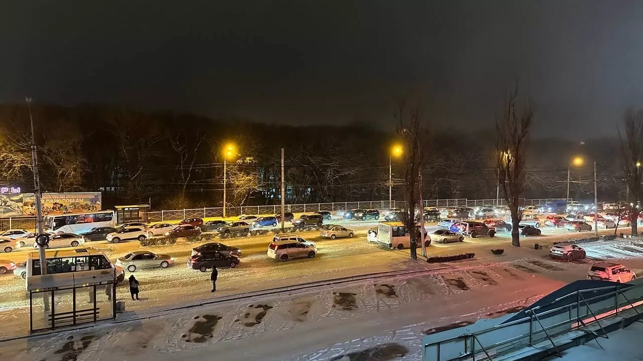 Пробки в Ставрополе из-за снегопада достигли 10 баллов