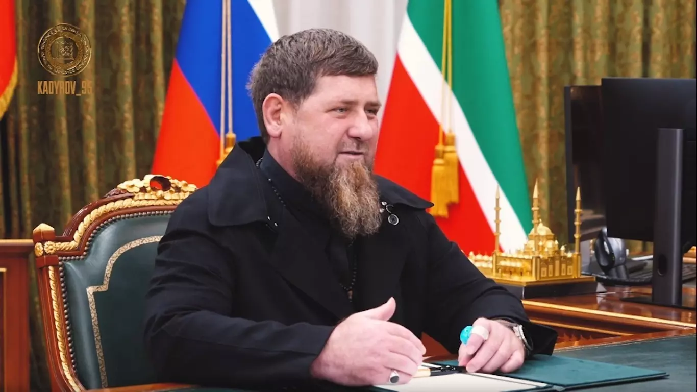 Глава Чечни поддержал Путина в выдвижении на выборы президента
