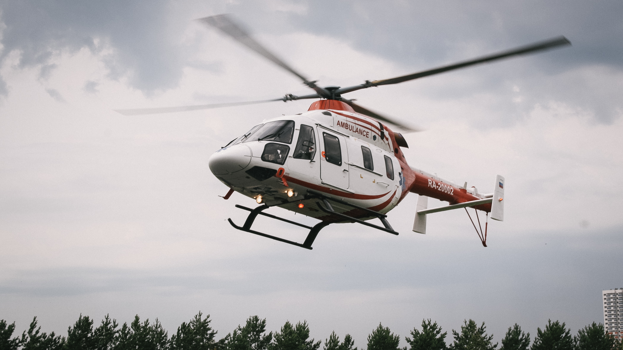 Пострадавшую в аварии школьницу доставили на вертолете в Ставрополь