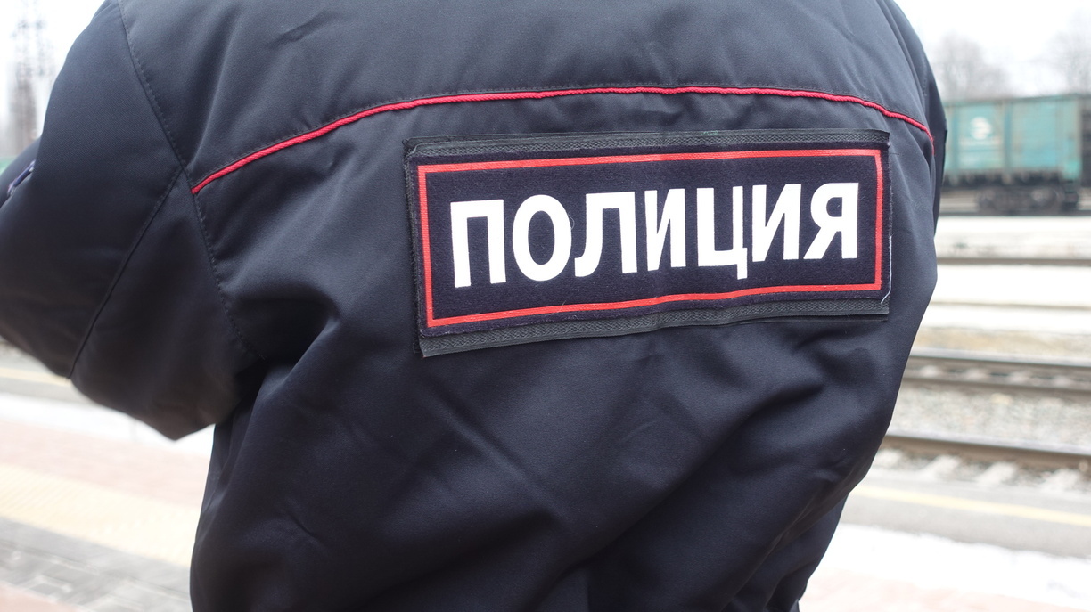 Автохама отправили под домашний арест за насилие над полицейским в Ставрополе