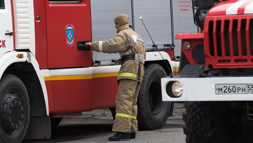 Огонь уничтожил «Газель» на дороге в Ставропольском крае