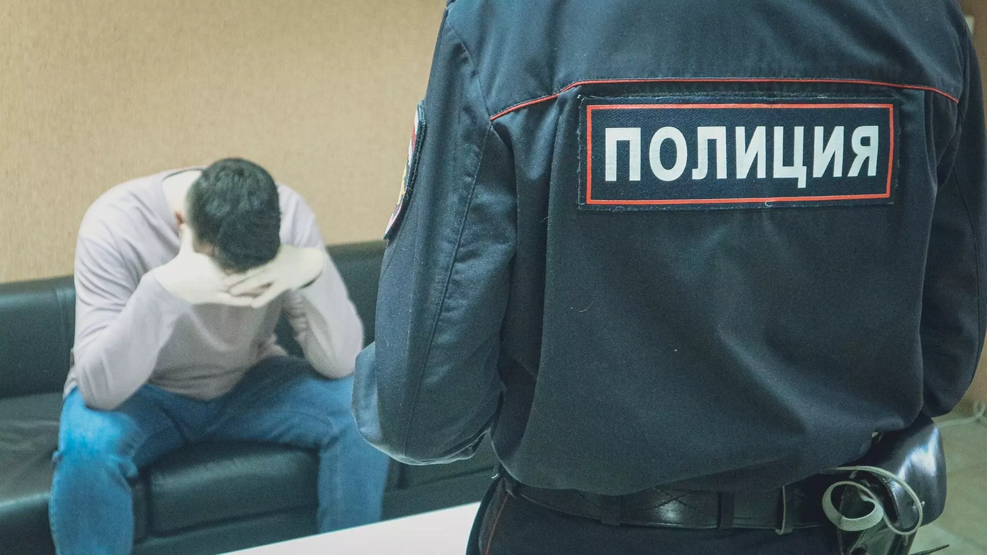 Житель Ставрополья получил условный срок за то, что загнул палец полицейскому