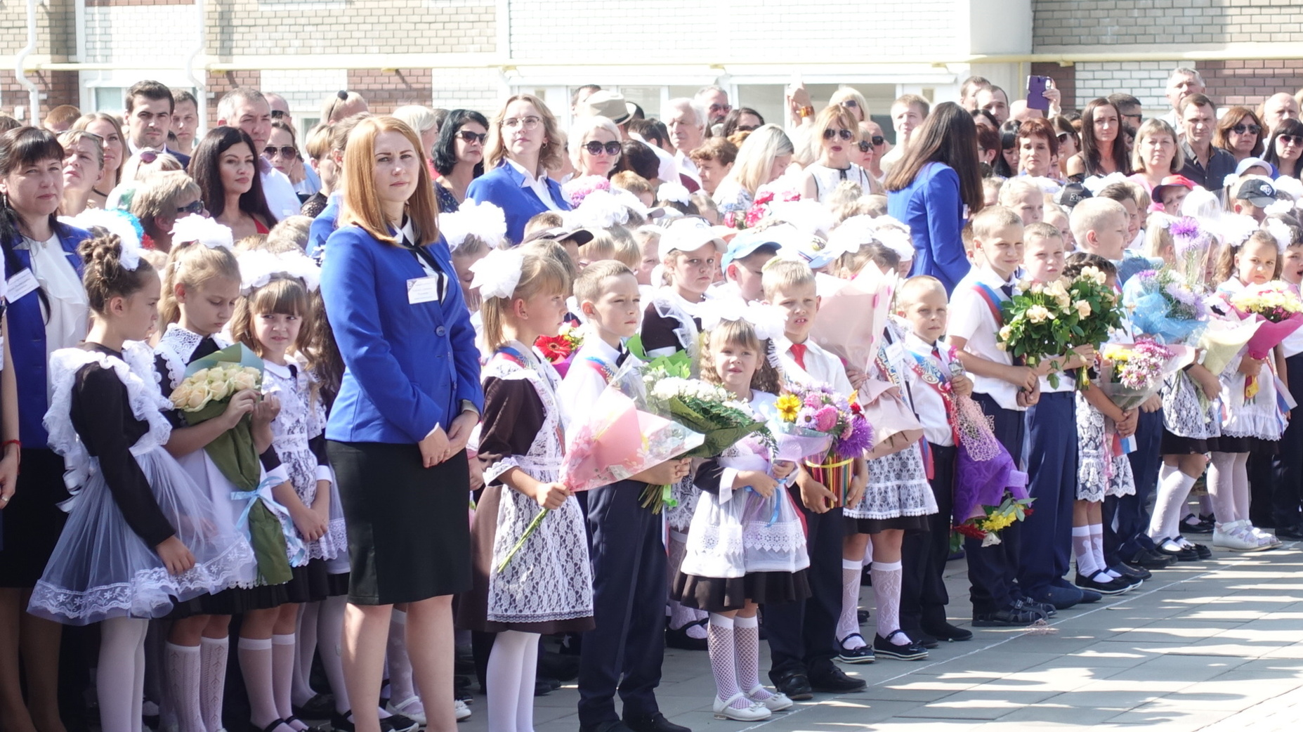 Школьные выплаты по 10 тысяч рублей на Ставрополье могут получить 390 тысяч детей