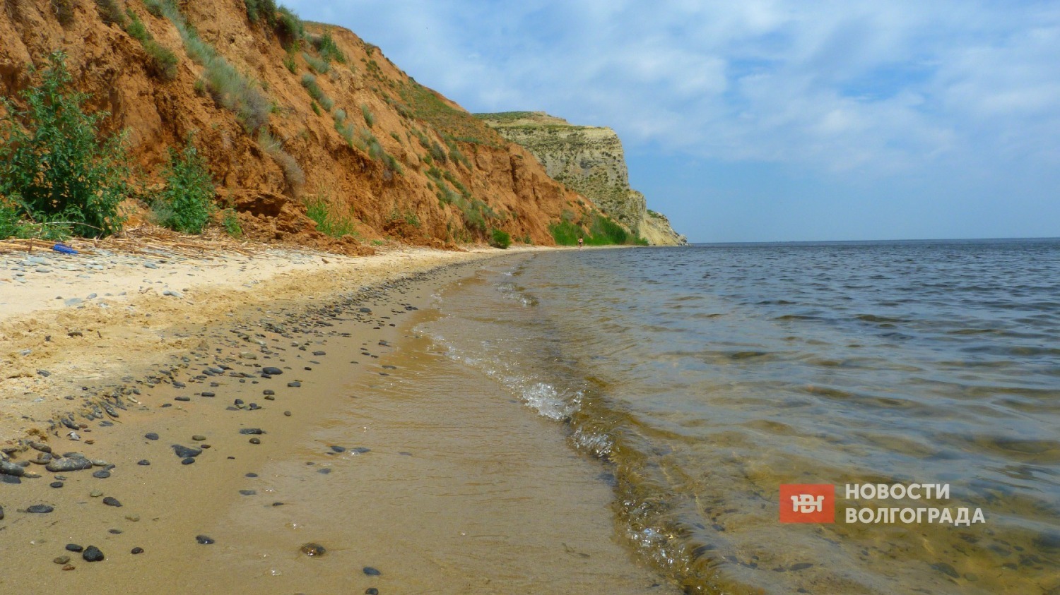Возле Александровского грабена есть чистейший песчано-галечный пляж