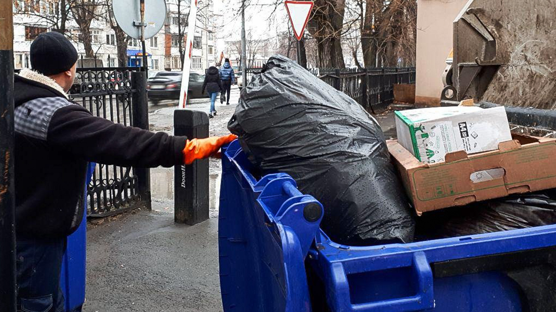 Сотрудник Роспотребнадзора на Ставрополье получал взятку от мусорной компании