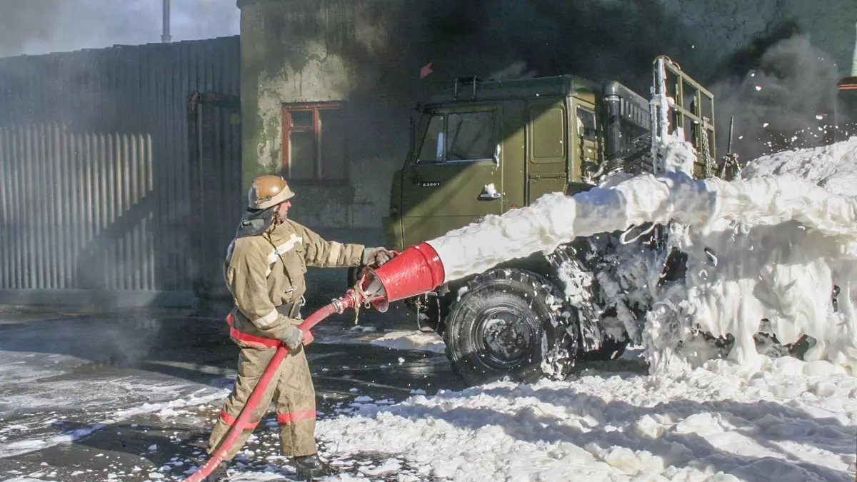 Воинская часть загорелась в центре Ставрополя