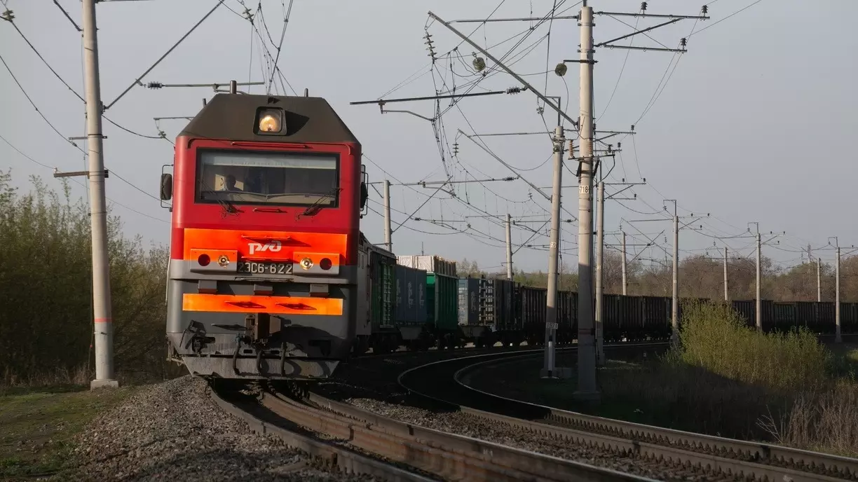 Девочка-подросток попала под поезд на Ставрополье