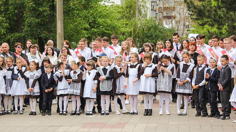Ставропольские семьи присоединились к петиции о выплате 10 тыс на сборы детей в школу