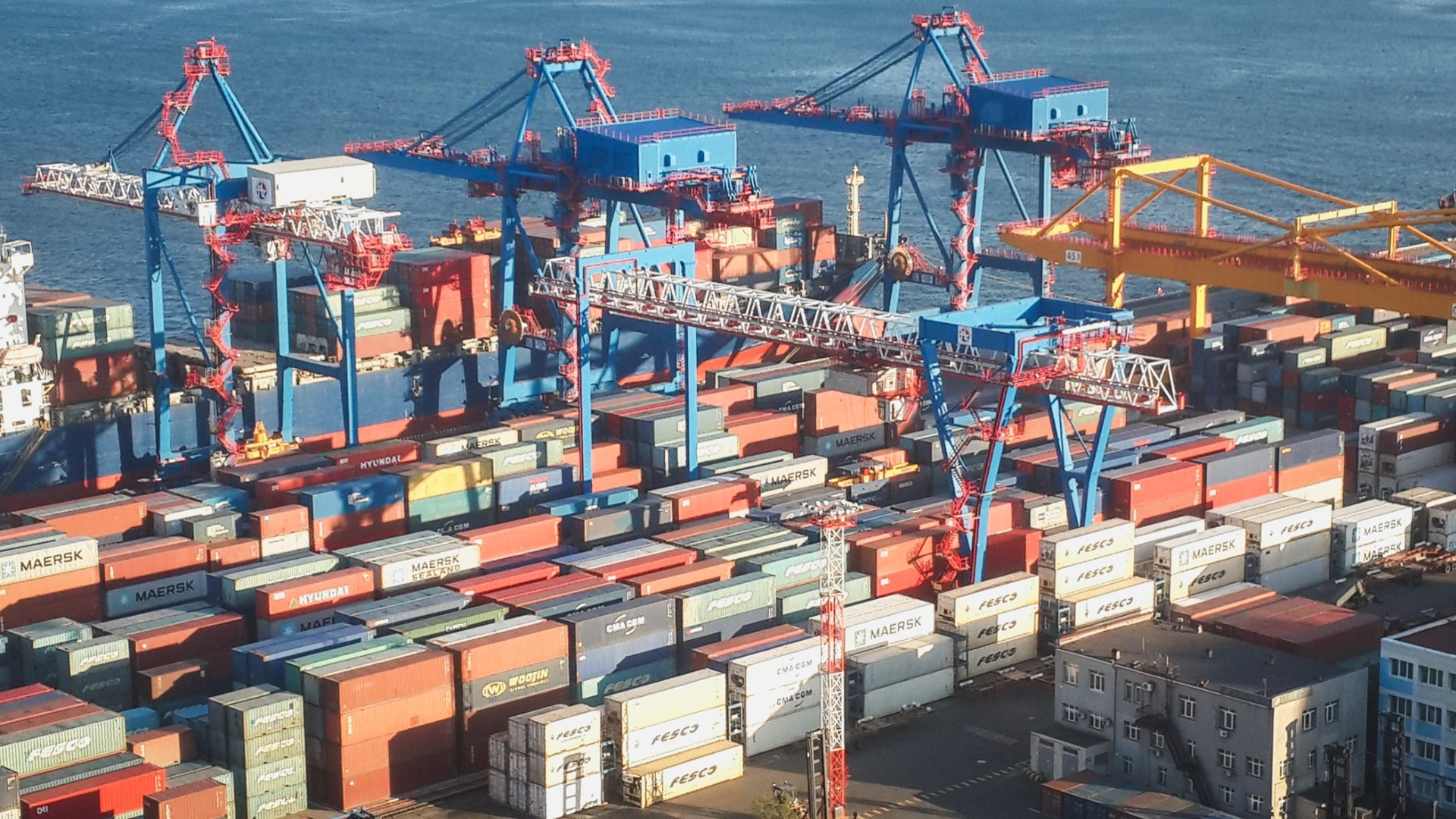 С января по июль погрузка экспортных товаров в порты на РЖД увеличилась на 1,8%