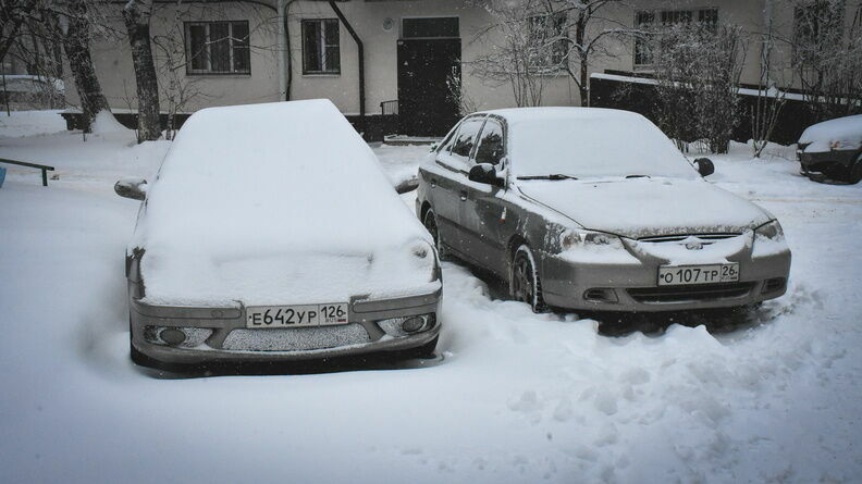 Водителей предупредили о снегопаде и скользкой дороге на Ставрополье