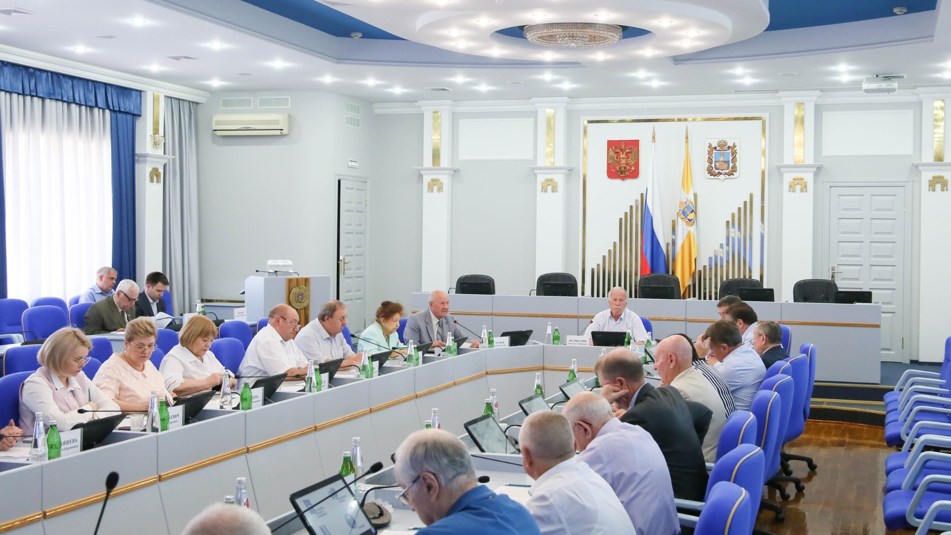 Совет старейшин при председателе Думы Ставрополья обсудил вопросы помощи ветеранам