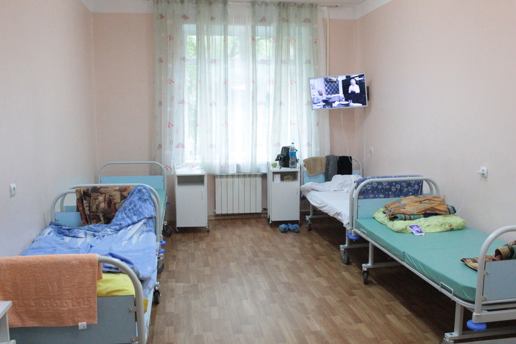 Введение карантина в больнице после смерти пациента с COVID опровергли в Ставрополе