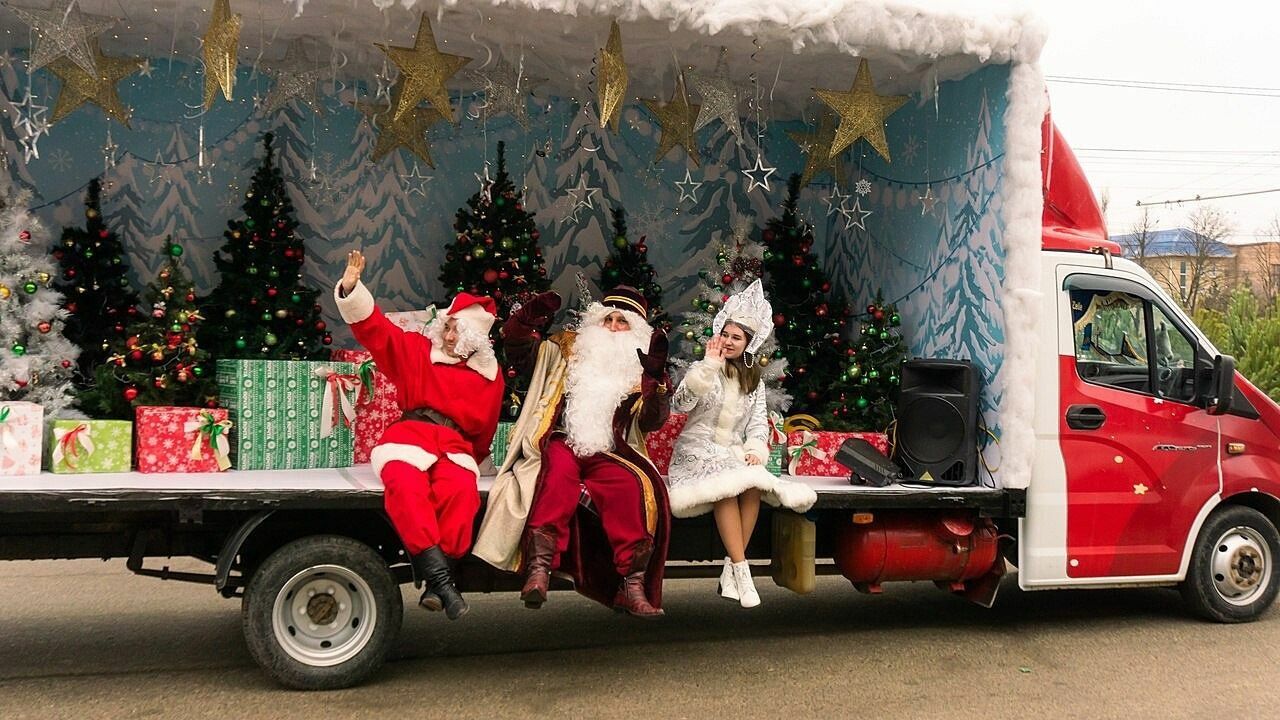 Дед Мороз со Снегурочкой поздравят с Новым годом пассажиров троллейбуса в Ставрополе