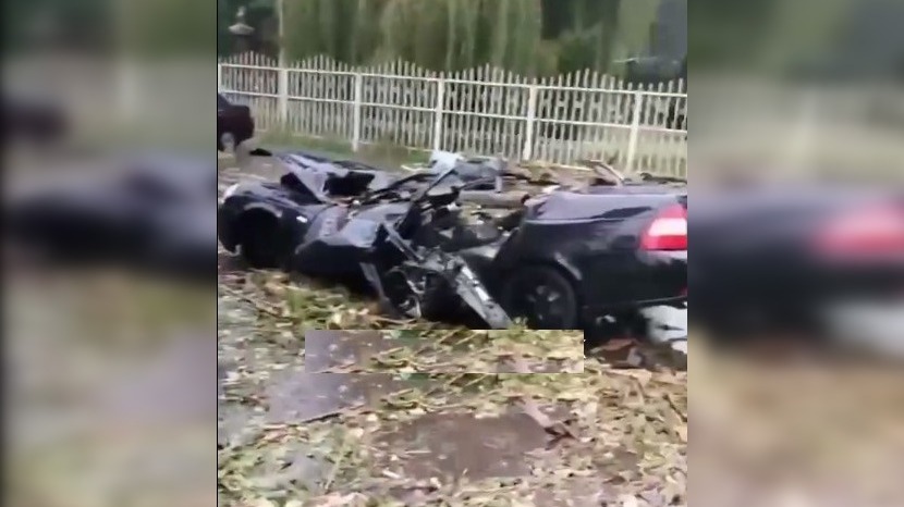 При падении дерева на машину в Черкесске погиб человек