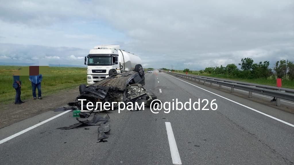 Пять человек пострадали в аварии с грузовиком на Ставрополье