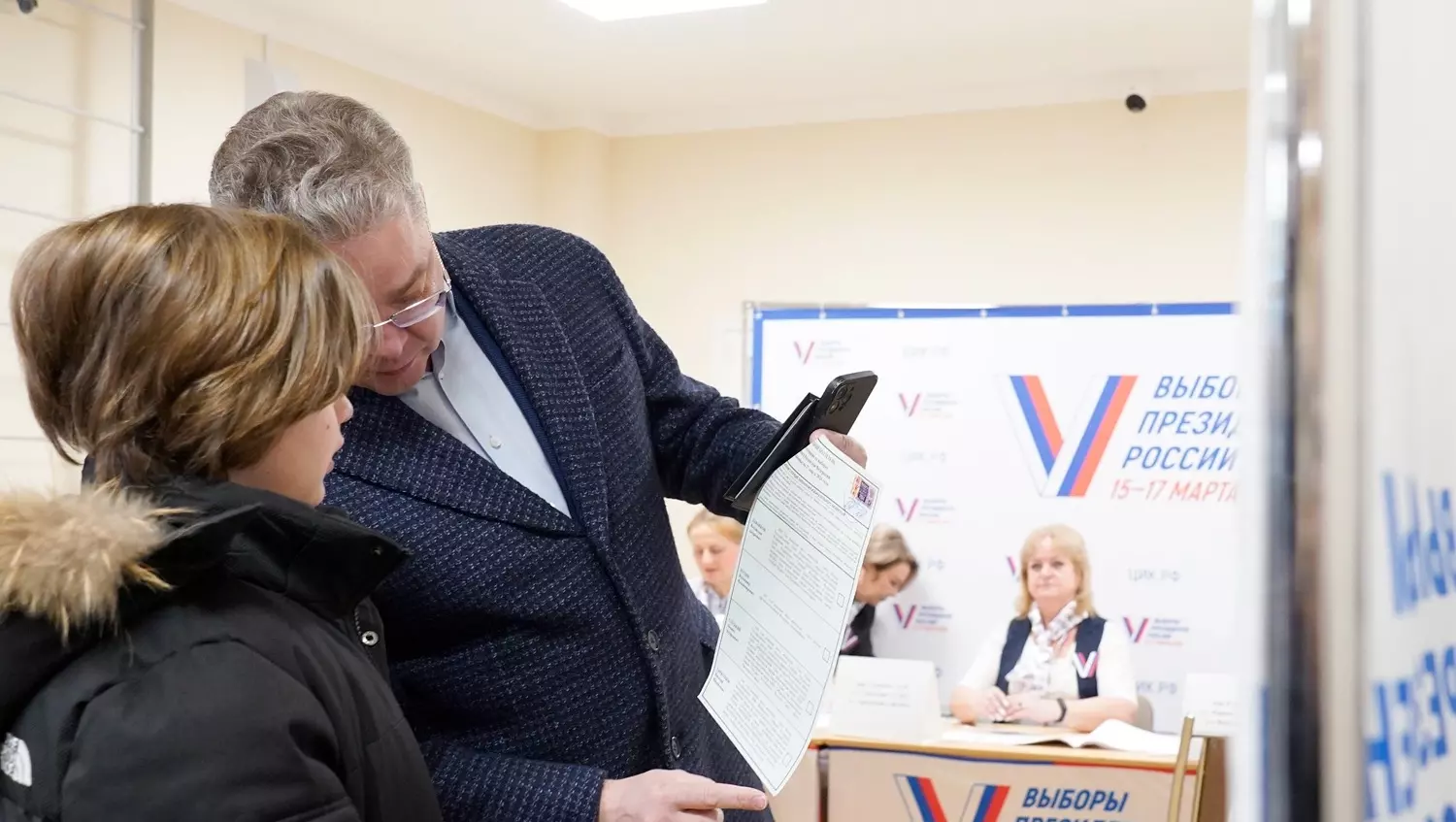 Губернатор Ставрополья Владимиров поздравил Путина с итогами выборов президента