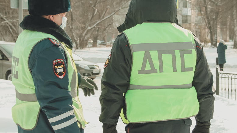 На инспектора ГИБДД Ставрополья возбудили уголовное дело за взятку в 100 тысяч