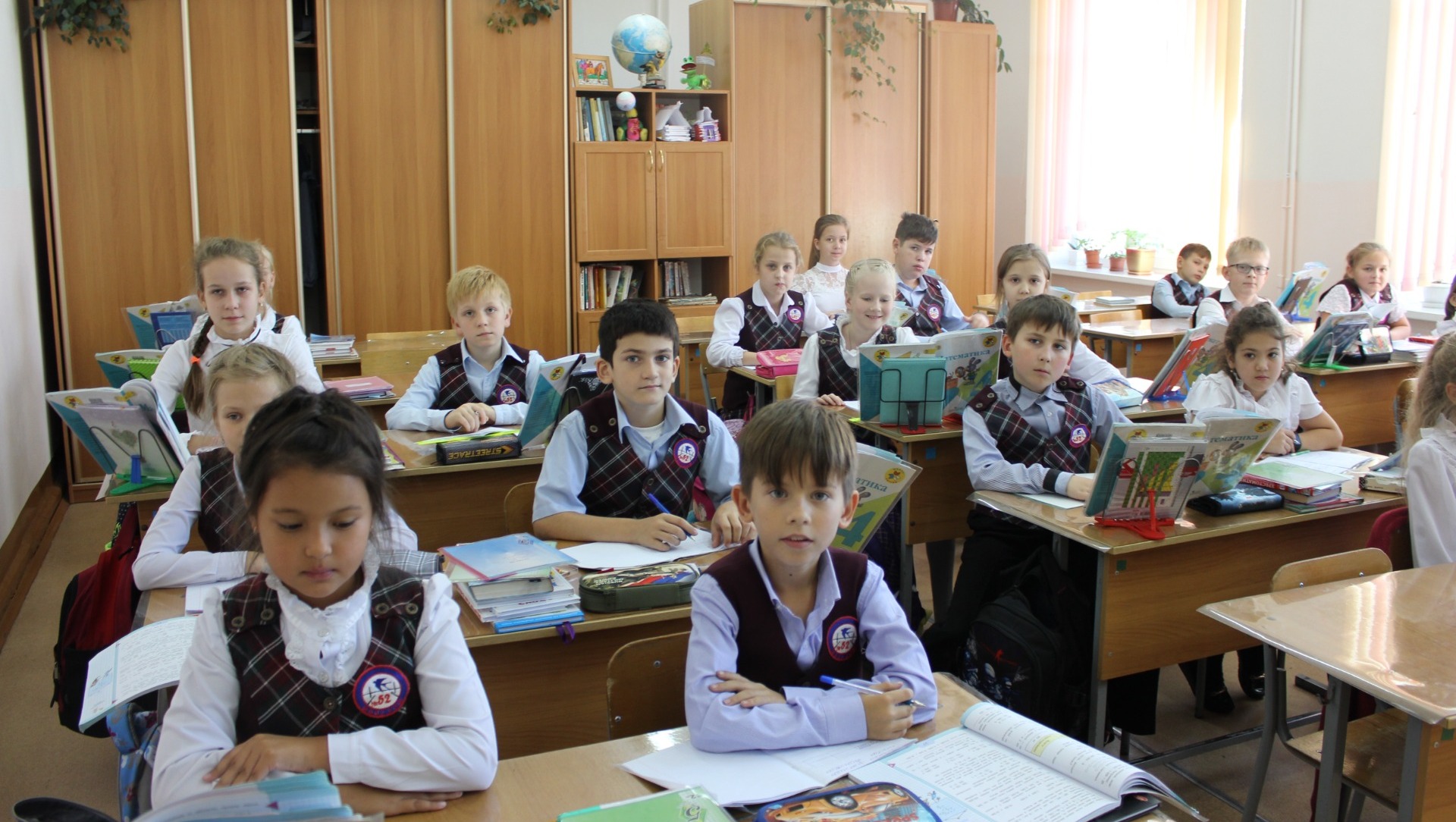 Школьников на Ставрополье обязали посещать патриотические «Разговоры о важном»