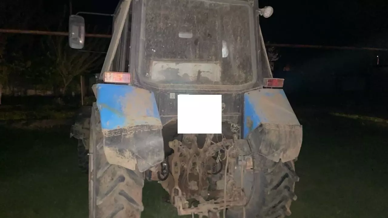 Начинающий водитель трактора сбил школьницу в селе на Ставрополье