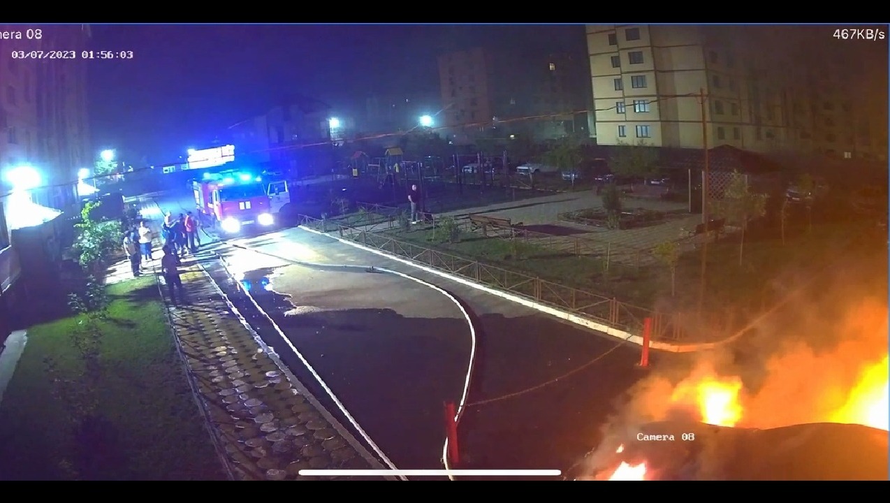 В Кизляре сожгли машину за 10 млн, которая принадлежала единственной женщине-депутату